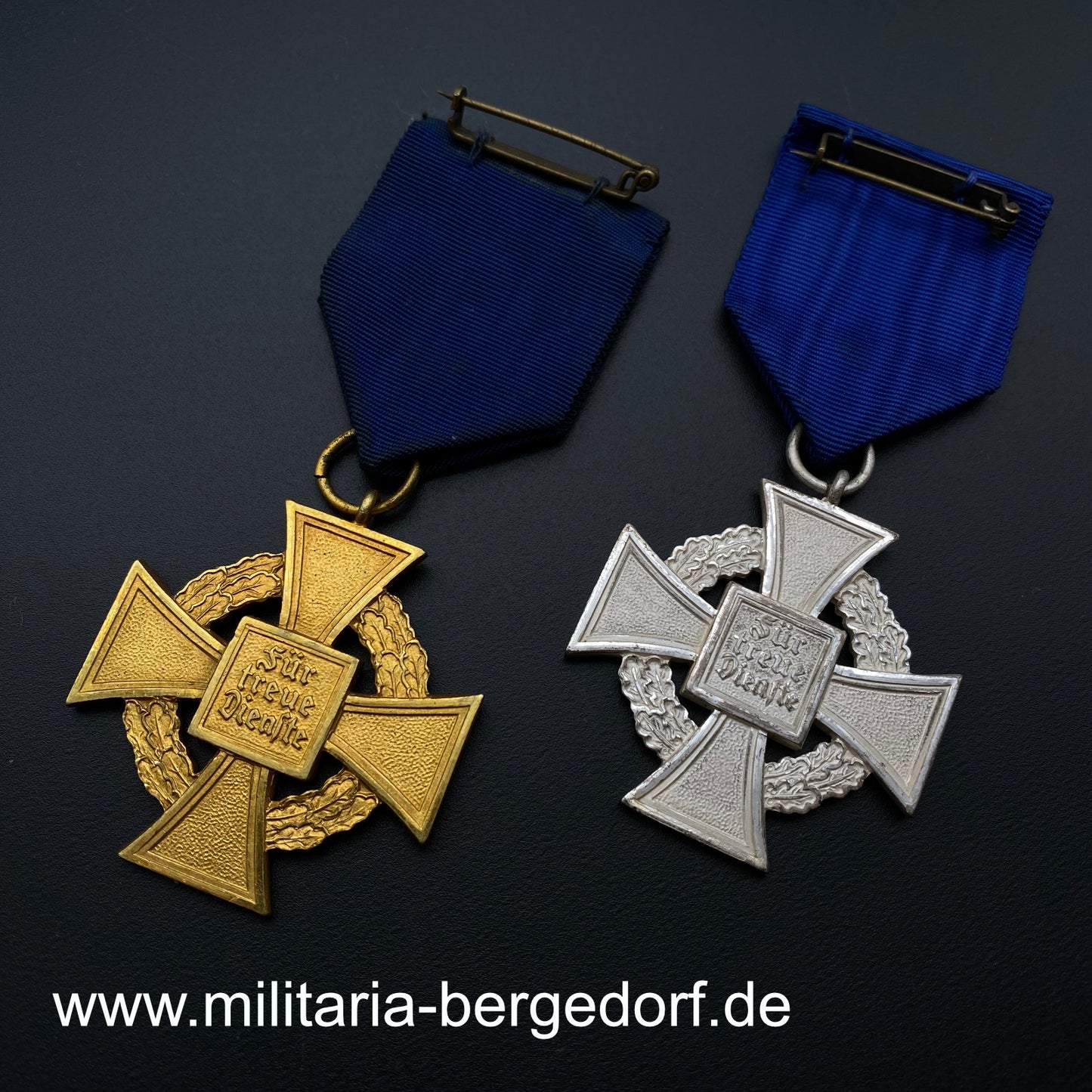 Set Treuedienst Ehrenzeichen silber und gold